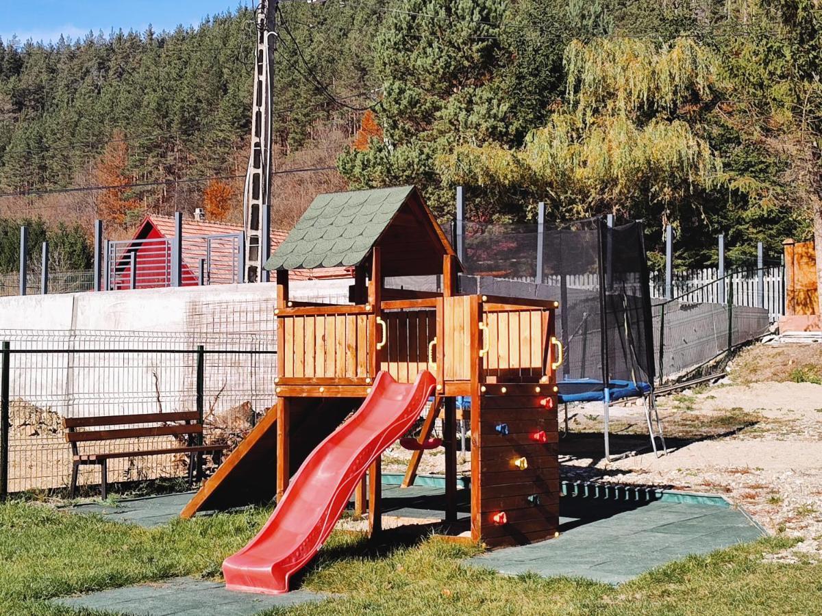 Sezatoarea Lupilor Villa Lepsa Bagian luar foto