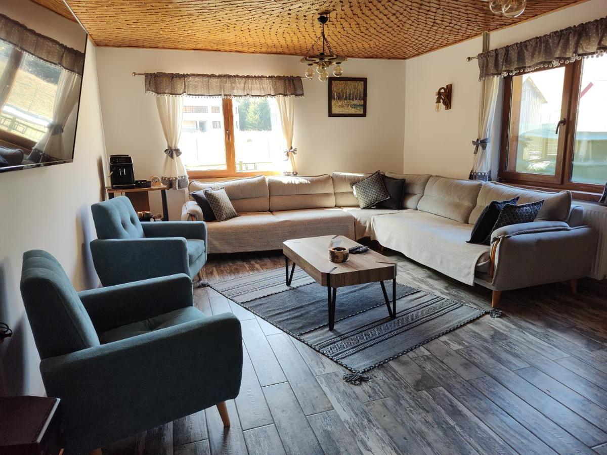 Sezatoarea Lupilor Villa Lepsa Bagian luar foto